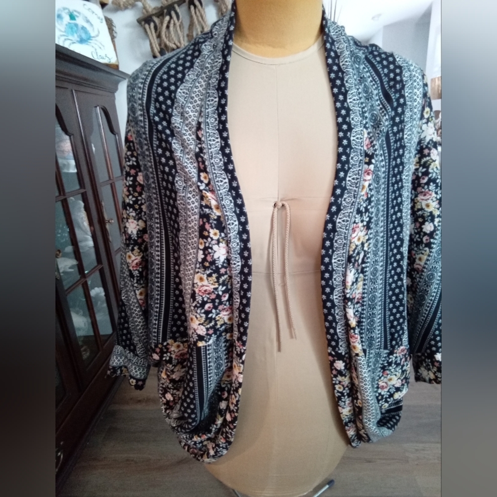 J Mode Size 1XL Floral Patterned Women's Open Front Cardigan Sweater